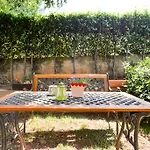 Mirana With Garden And Free Parking דירה