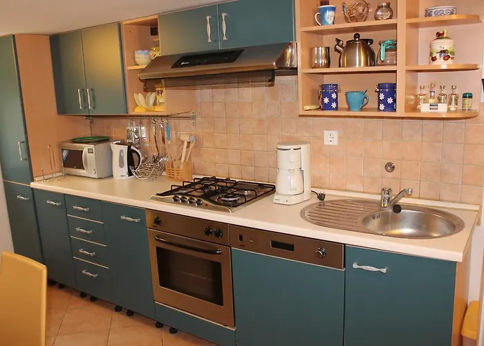 Mirana With Garden And Free Parking شقة *