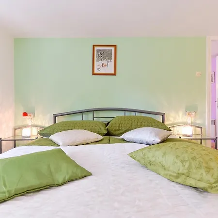 Mirana With Garden And Free Parking Zadar