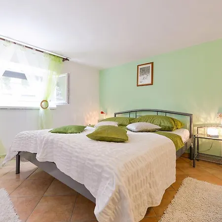 Mirana With Garden And Free Parking *