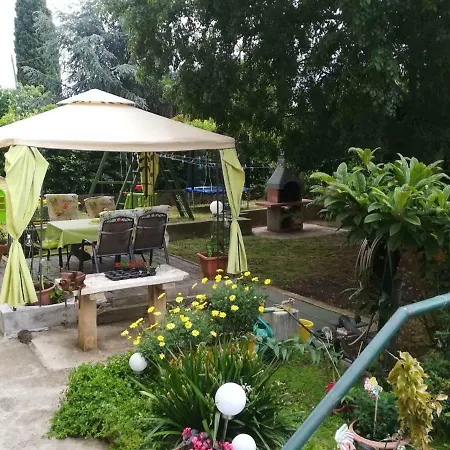 Mirana With Garden And Free Parking Apartment