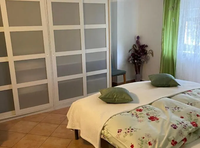 Apartamento Mirana With Garden And Free Parking Zadar