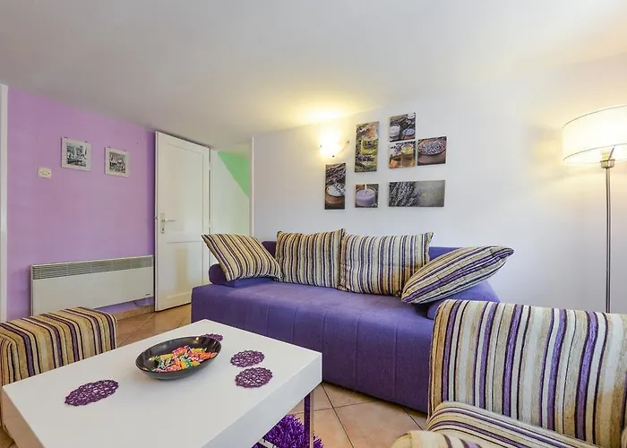 Lejlighed Mirana With Garden And Free Parking