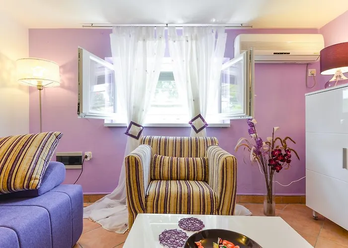 Mirana With Garden And Free Parking Lejlighed